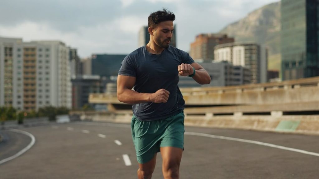 Ejercicio vigoroso para la salud en Madrid — Marcos Martín entrenador personal Yoofit Chamartín alta intensidad